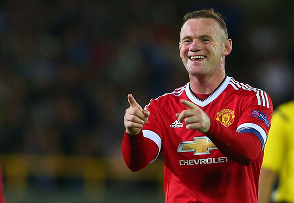 Rooney hat trick, Man United back in Champions League