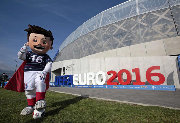 UEFA confirms Euro 2016 to go ahead in France despite Paris attacks