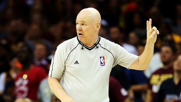 Controversial NBA ref Joey Crawford announces retirement