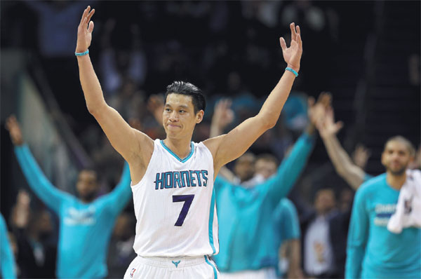 Lin and Hornets sting Spurs