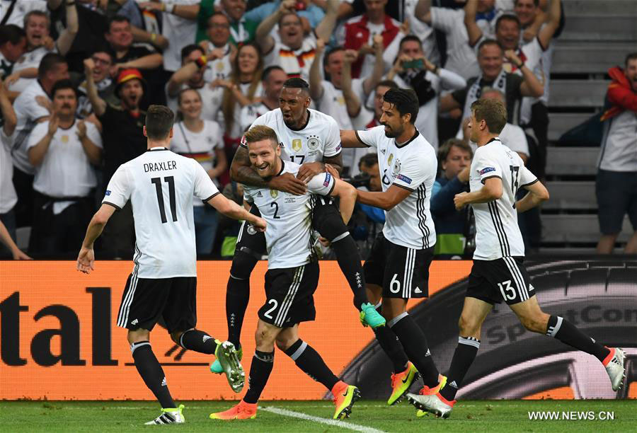 Germany beats Ukraine 2-0 at Euro 2016