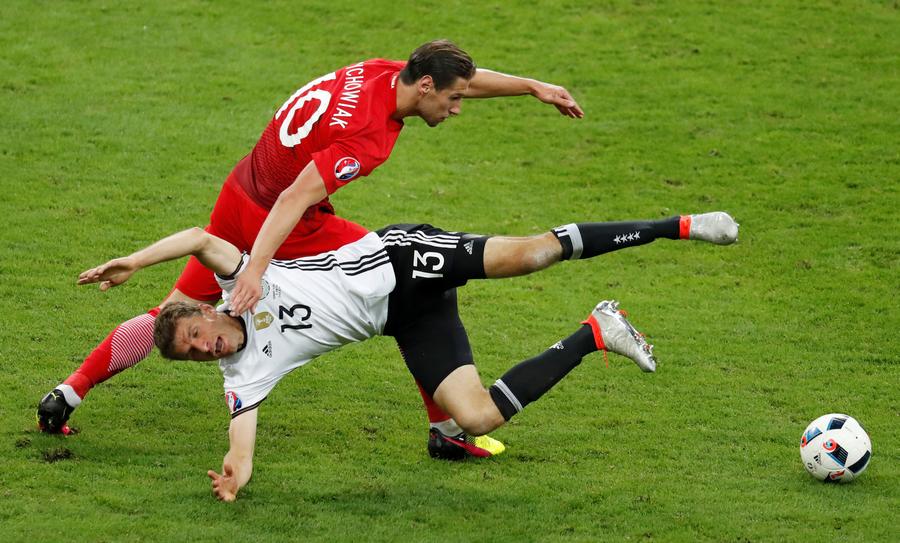 World champions Germany tie Poland 0-0 in EURO 2016 Group C match