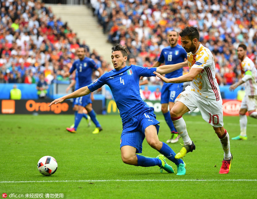 Italy take revenge to send Spain packing with 2-0 win