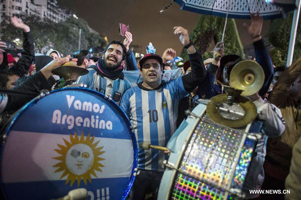Argentines take to streets, demand Messi return to national team