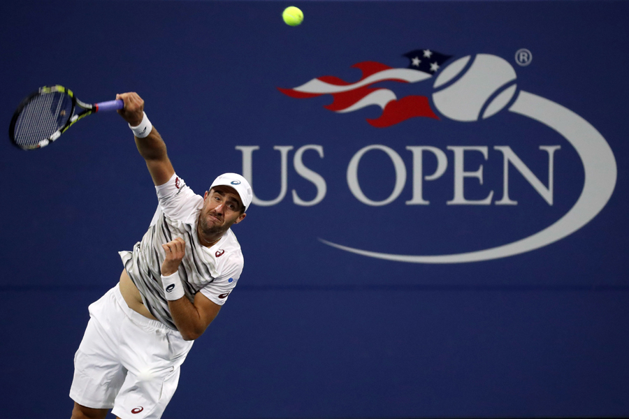 Highlights of day two of the 2016 US Open tournament