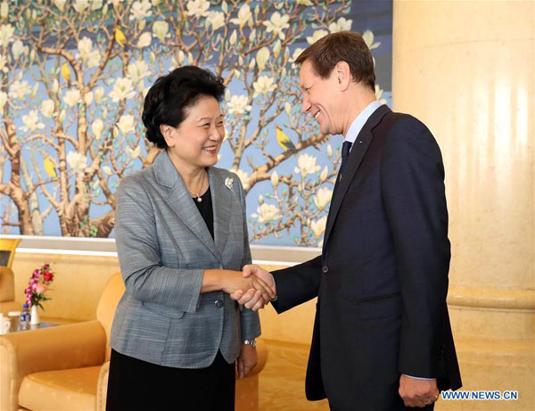 Chinese vice premier meets head of IOC's coordination commission for 2022 Winter Games