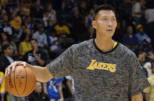 Lakers waives Chinese player Yi Jianlian on his request