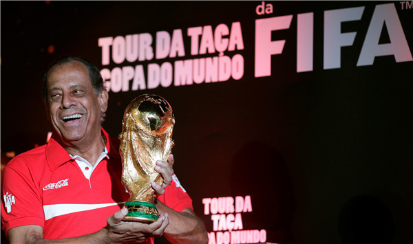 Brazil World Cup-winning captain Carlos Alberto dies