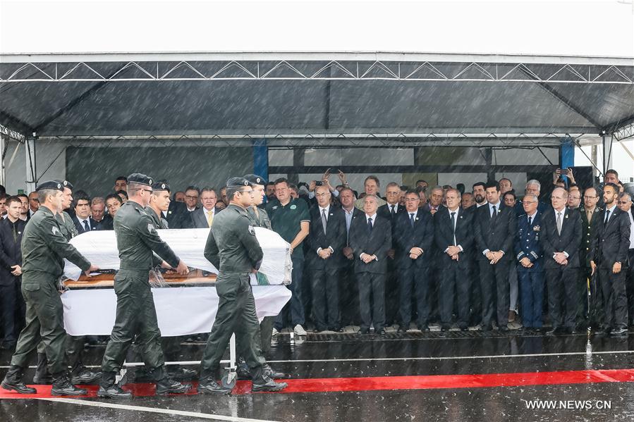 Brazil holds mass funeral for slain members of Chapecoense