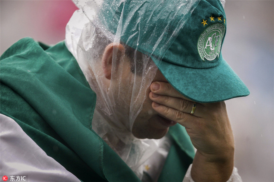 Brazil pays respects to Chapecoense in moving memorial