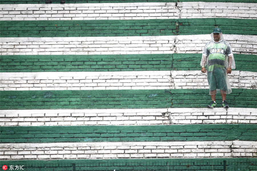 Brazil pays respects to Chapecoense in moving memorial