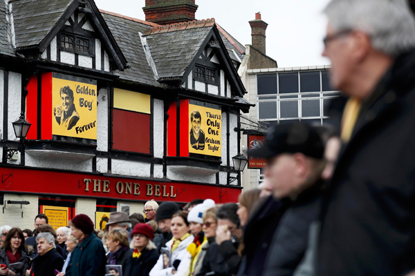 Fans pay tribute to former England soccer manager Graham Taylor