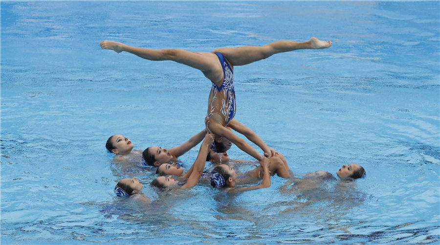 Chinese synchronized swimmers claim history-making gold at FINA worlds