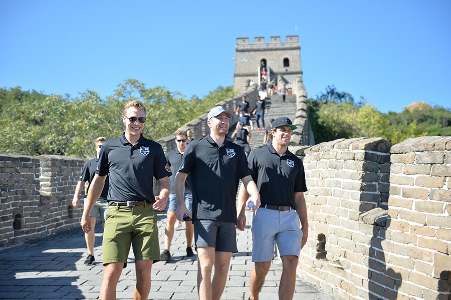 NHL players visit Great Wall before rematch