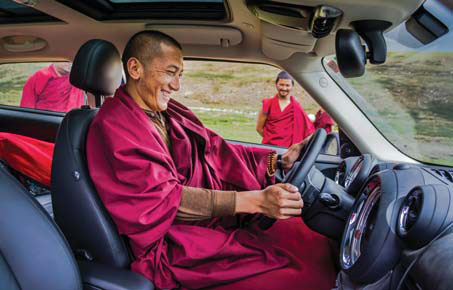 Family's drive to Everest an epic MINI adventure