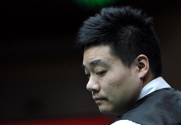 Ding ties snooker legendary Hendry's 5 single-season ranking title record