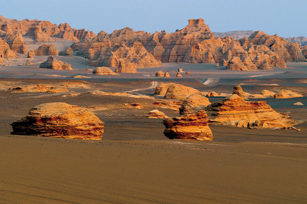 Xinjiang kaleidoscope-the 'Ghost City'