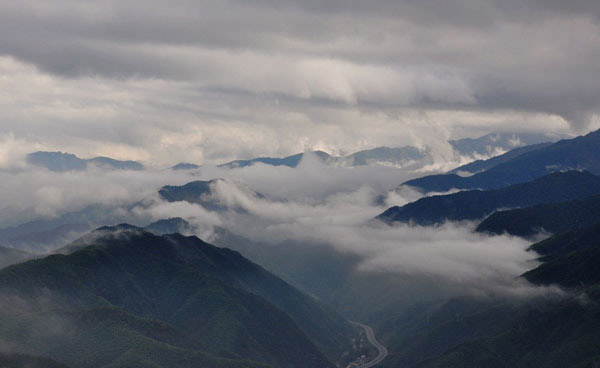 Head in the clouds at Huangshan Mountain