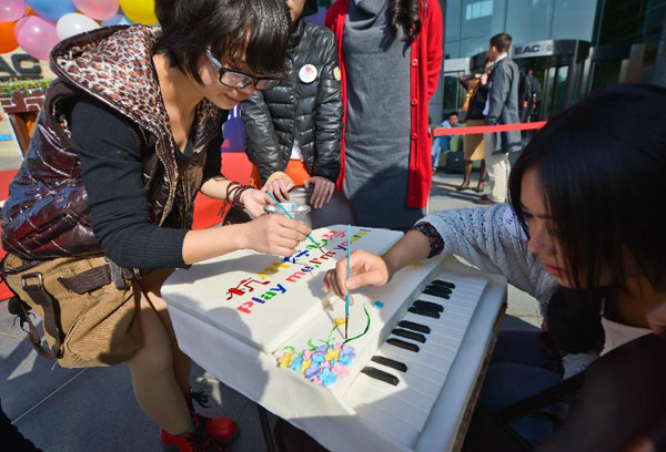 Piano cultural activity themed on 'Play me, I'm yours' launched in Hangzhou