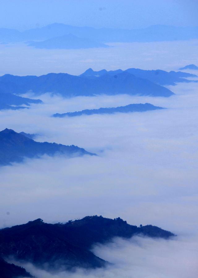 Sea of clouds at China's Huangshan Mountain