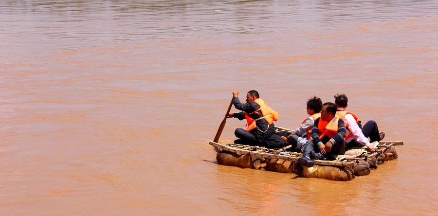 Sheepskin rafts keep traditions afloat