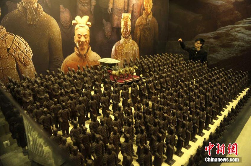 Chocolate 'Terracotta Warriors' appear in Chongqing