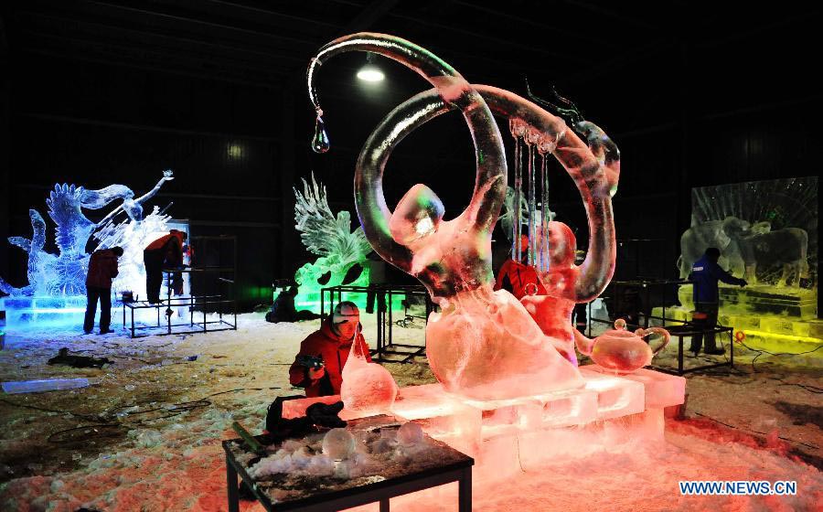 China Harbin Int'l Ice Sculpting Contest kicks off