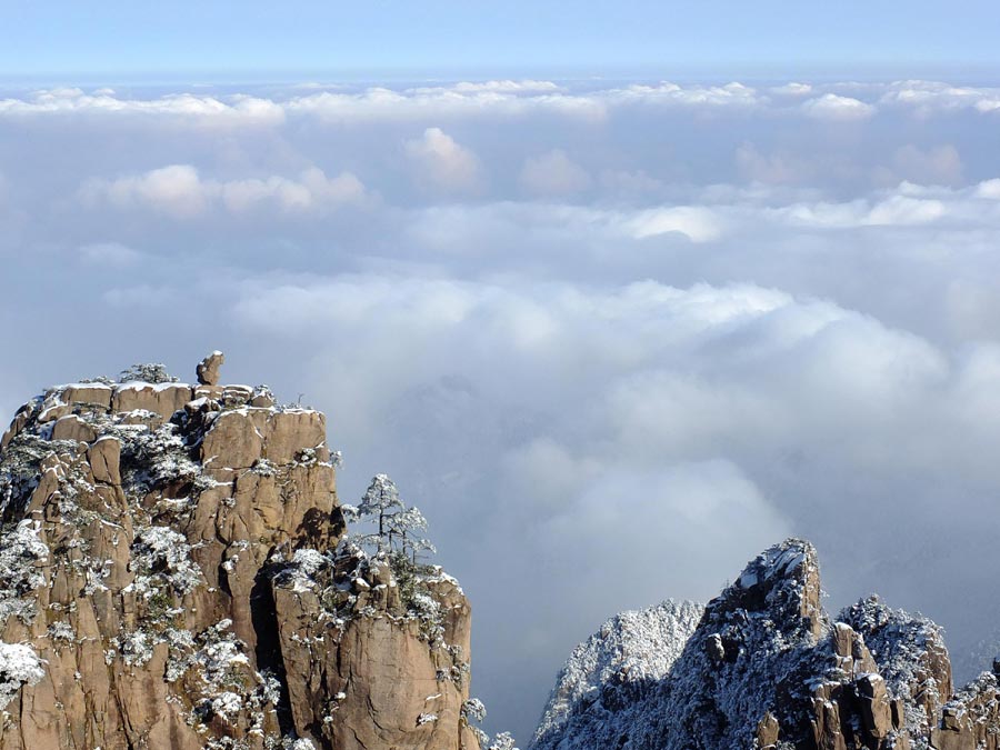 Scenery of Huangshan Mountain after snowfall