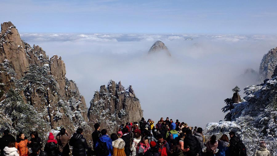 Scenery of Huangshan Mountain after snowfall