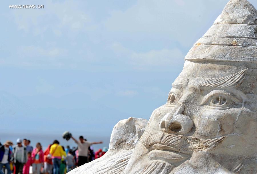 Scenery of Chaka Salt Lake in Qinghai