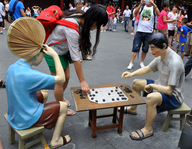 Night market recalls traditional Shanghai nightlife