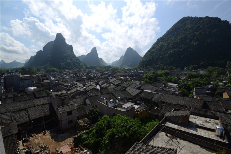 Thousand-year-old Huangyao town in deep mountains