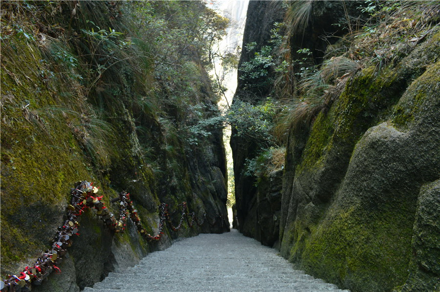 Exceptional scenery of Mount Sanqingshan