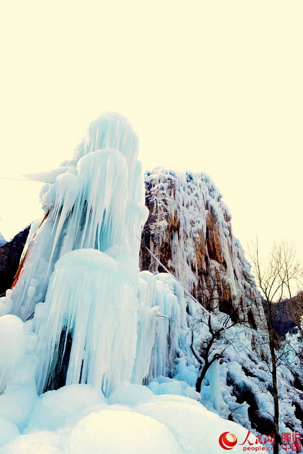 Dreamlike scenery of Huhushui waterfall