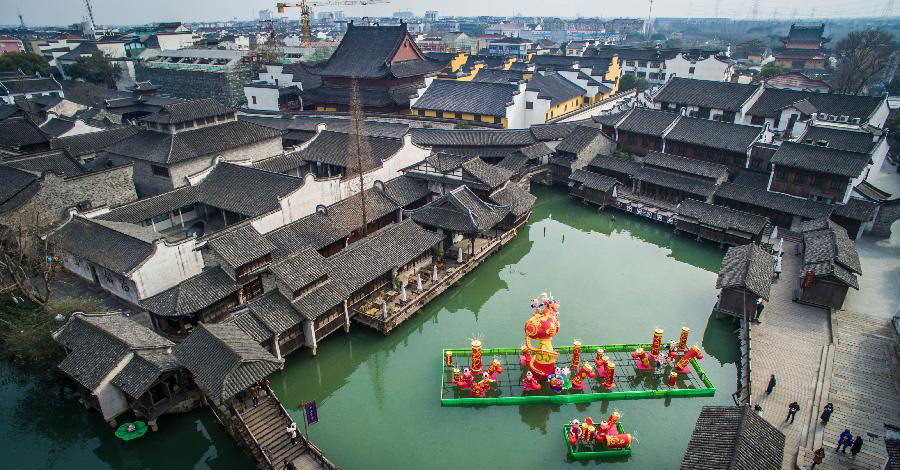 Traditional lanterns set to celebrate coming Chinese New Year