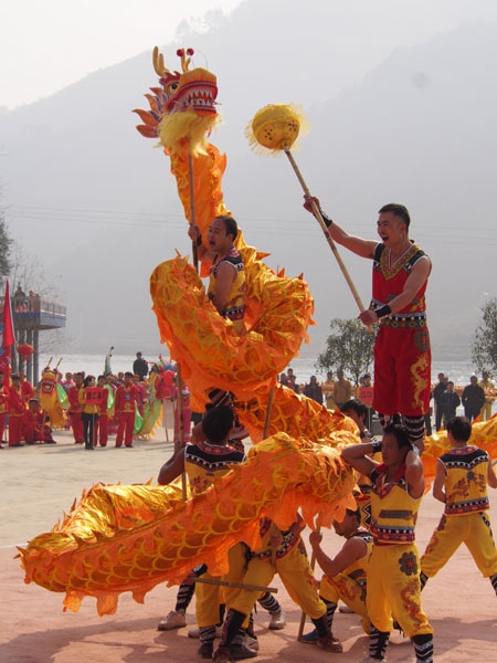 Dragon dance in Tongren, Guizhou