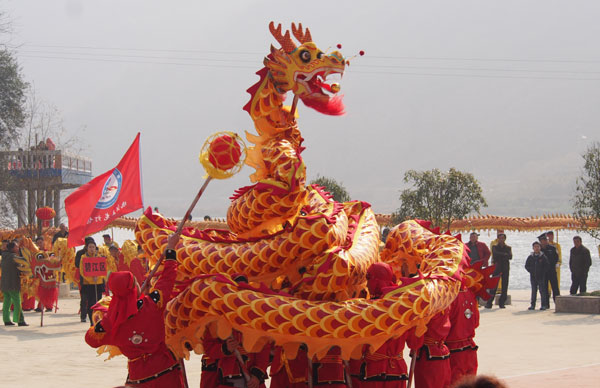 Dragon dance in Tongren, Guizhou