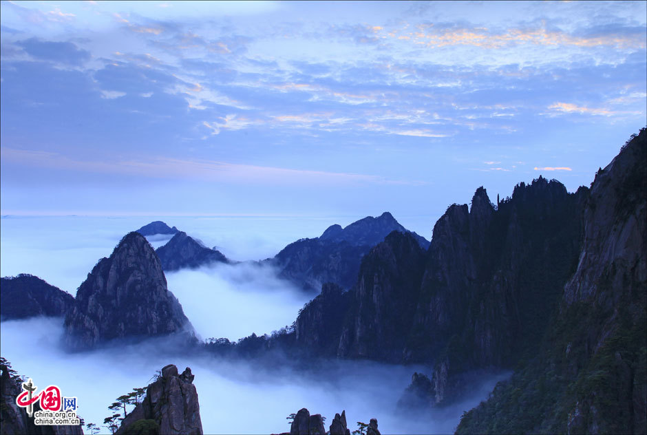 Breathtaking view of Mount Huangshan