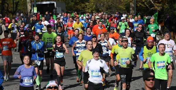 Tourists running to marathon destinations