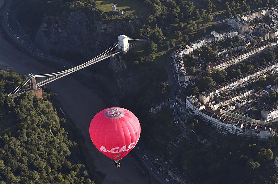 Balloons fly at Britol Int'l Balloon Fiesta