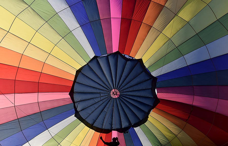 Balloons fly at Britol Int'l Balloon Fiesta