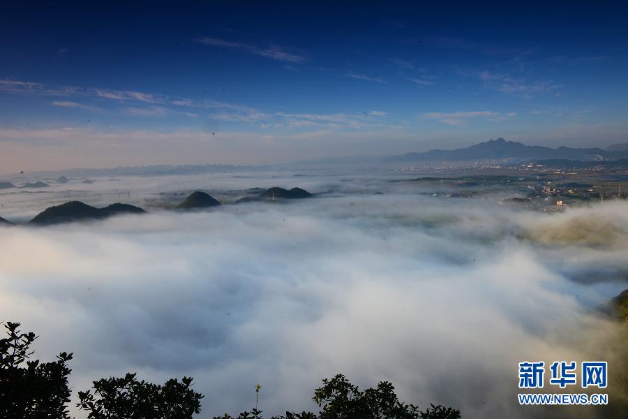 Extraordinary sight of sea of clouds in SW China