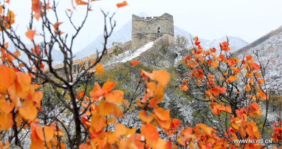 In pics: snow scenery of Great Wall in Beijing