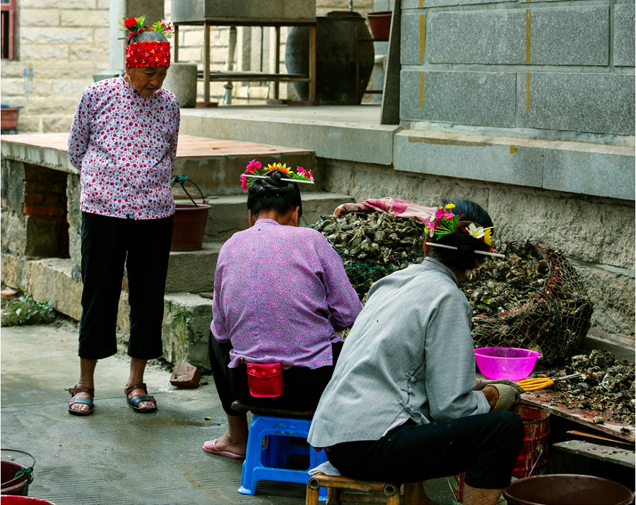 Quanzhou: City of vibrant colors, traditional dresses and salt