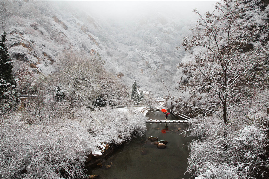 Enjoy snow scenery in Tianjin