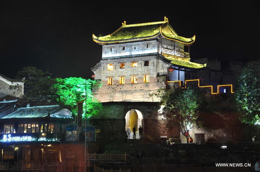 Night view of Fenghuang ancient town in China's Hunan