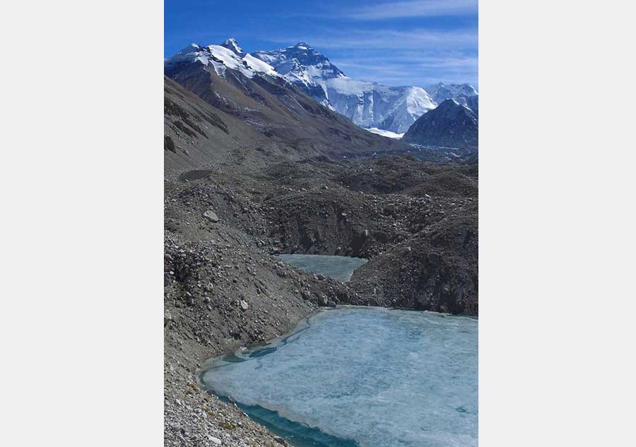 Distant view of Mount Everest in Tibet