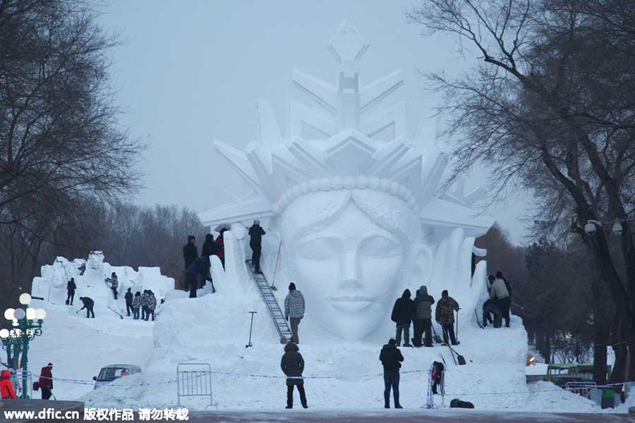 Have fun at Taiyangdao Snow Sculpture Expo