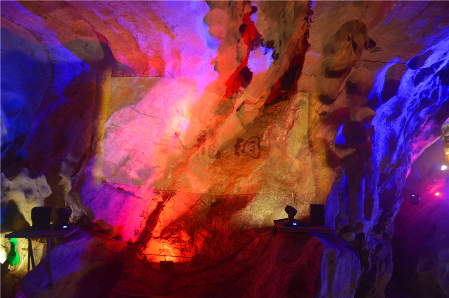 Amazing Nielong Cave in E China's Jiangxi