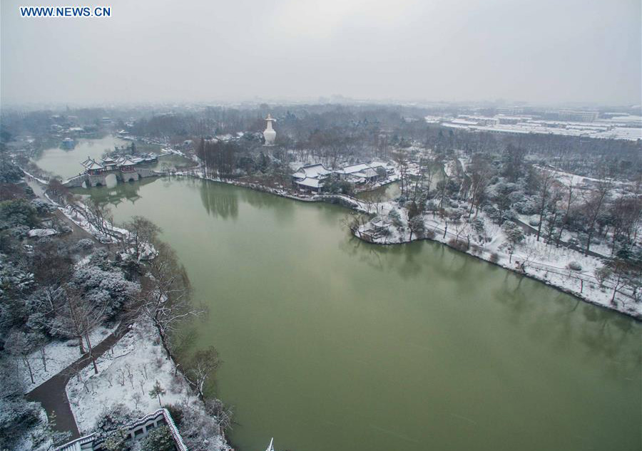 Scenery of Slender West Lake after snowfall in China's Yangzhou
